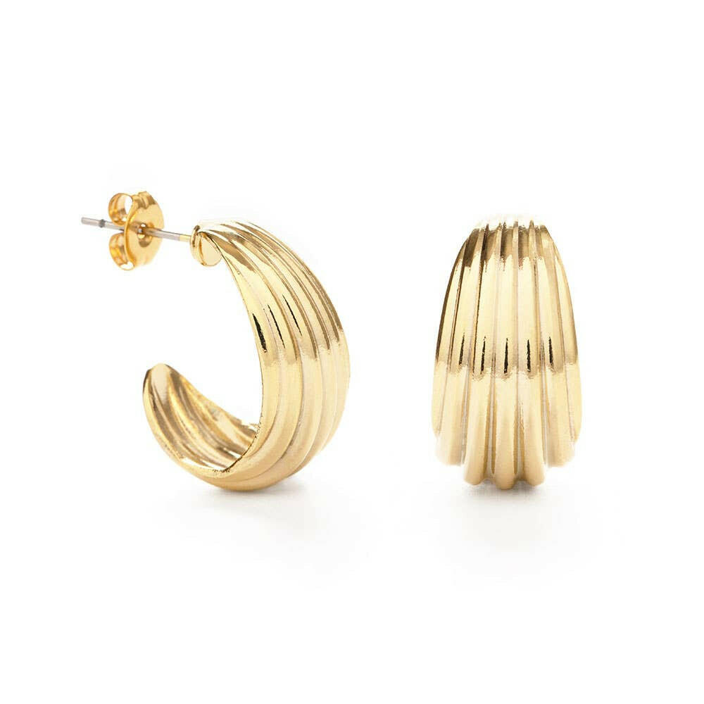 Vintage Ribbed Shell Hoop Earrings | Artisans.