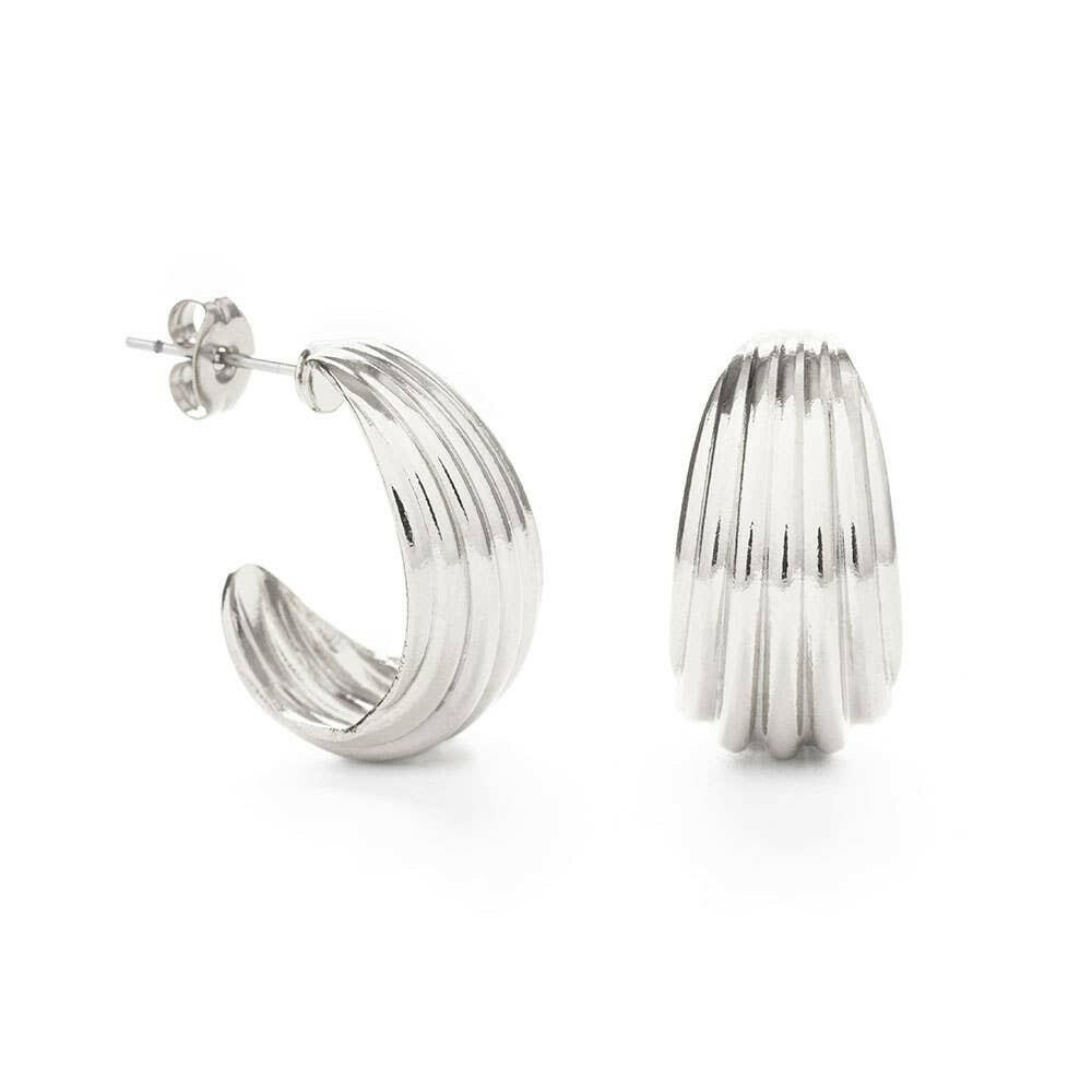 Vintage Ribbed Shell Hoop Earrings | Artisans.